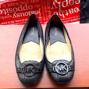 Micheal Kors flats